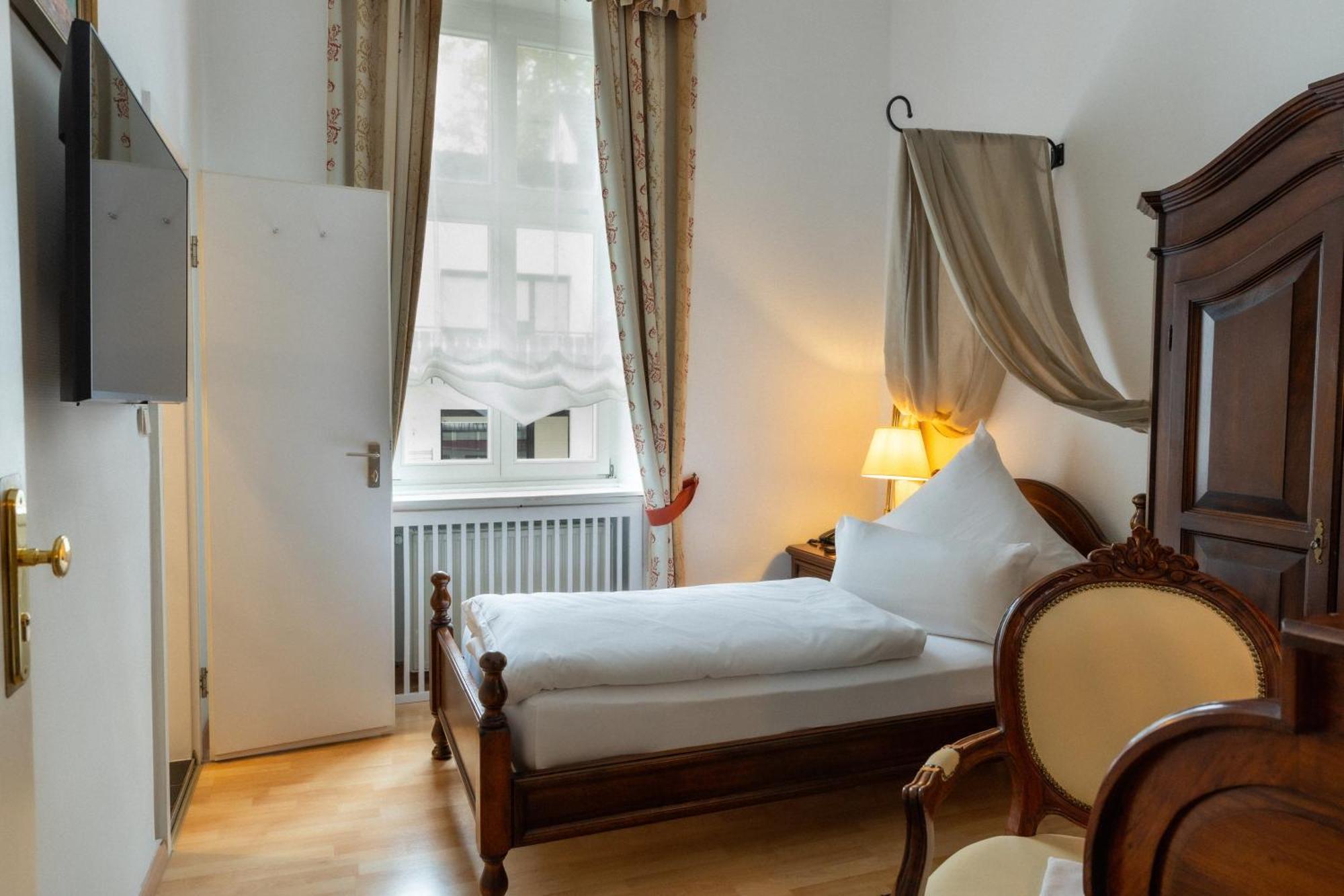 Hotel Weisses Haus Bad Kissingen Extérieur photo