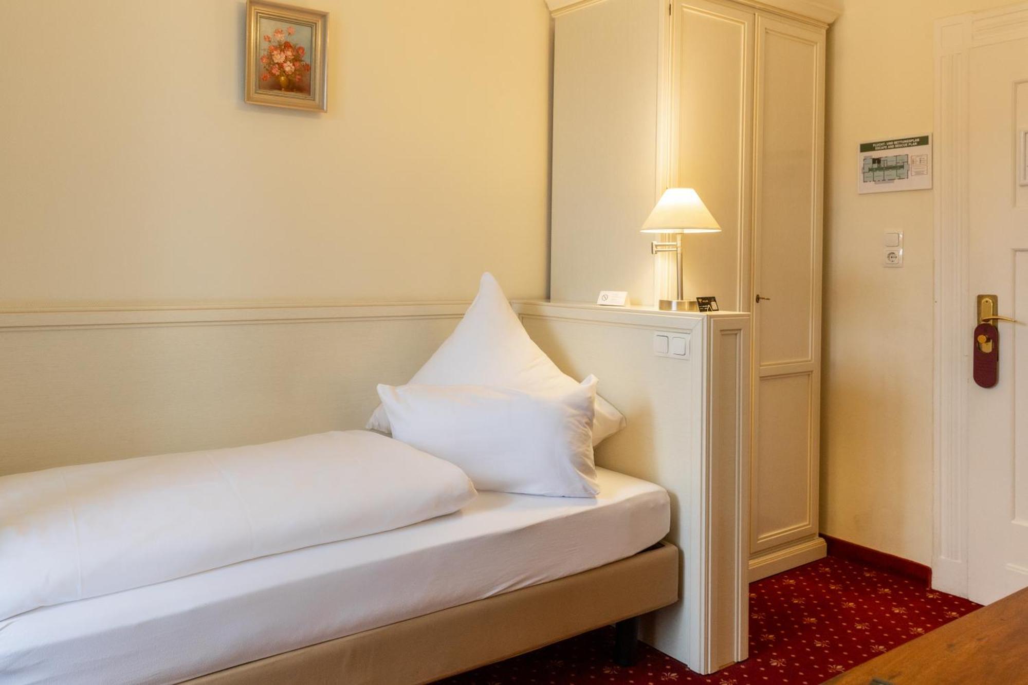Hotel Weisses Haus Bad Kissingen Extérieur photo